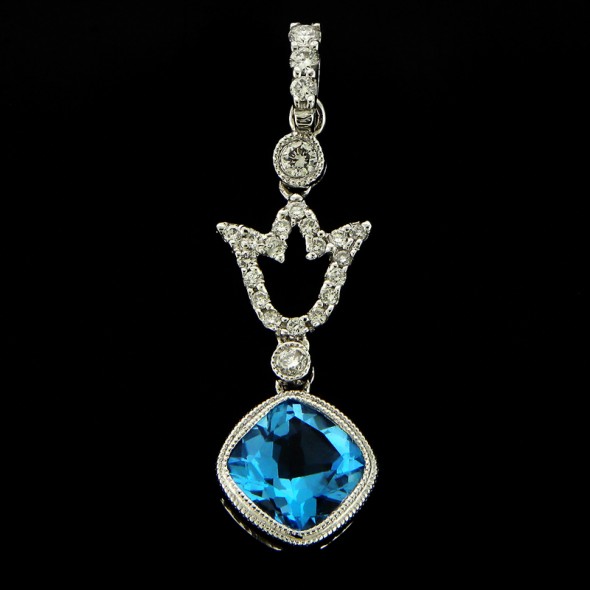 blue-topaz-and-diamonds-pendant-2