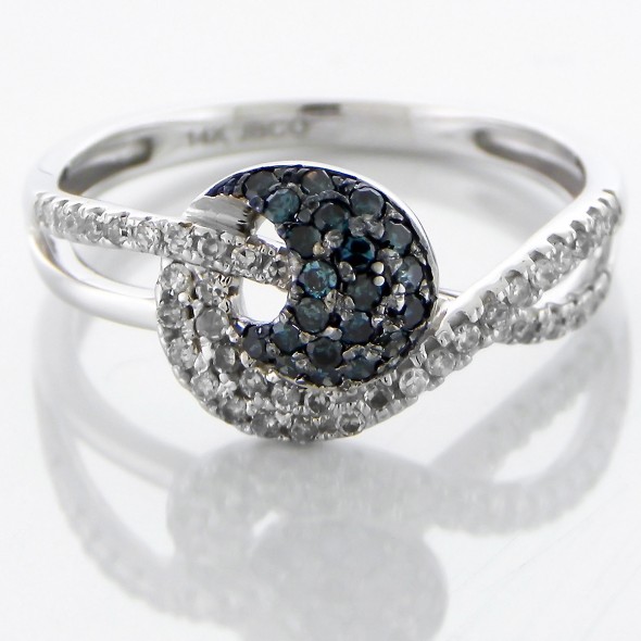 blue-white-diamonds-ring-3